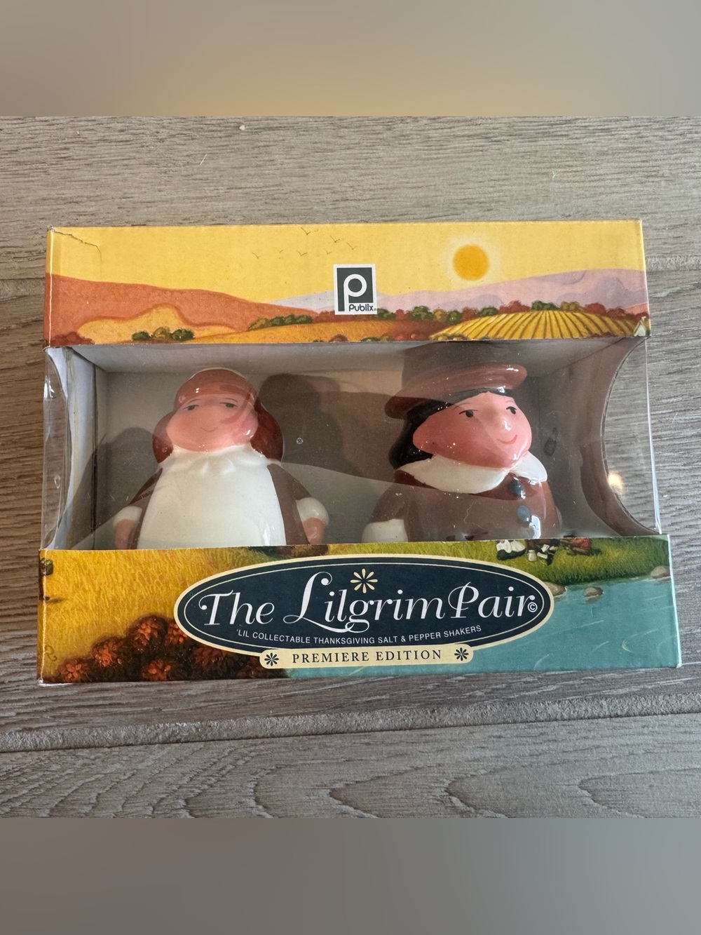 The Pilgrim Pair Thanksgiving Salt & Pepper Shakers - Brown & White